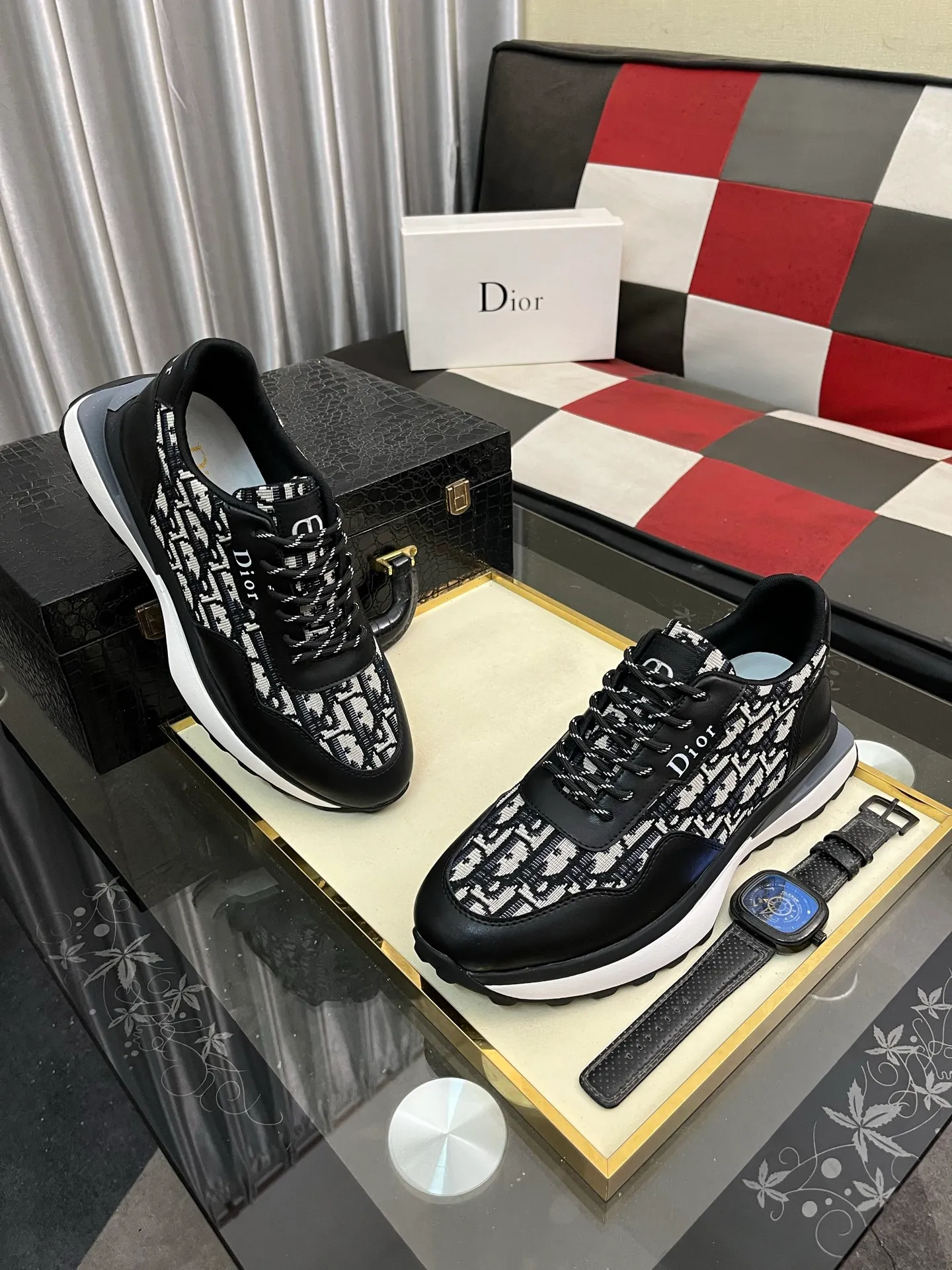 Men's Men's Shoes💰458⌚️⌚️Dior unique modern style sneakers. Counter purchasing 🏃casual leather shoes😍😍 original cowhide leather imported from Italy (refuses to discolor and grind feet) soles: original soles specially provided by the original factory, super cool😍 lace up and walk with wind👍 style design ⚠️ super comfortable and wear-resistant original soles. Just like shooting the real thing 🎬The real thing is better Code number: 38-443️⃣Colors available